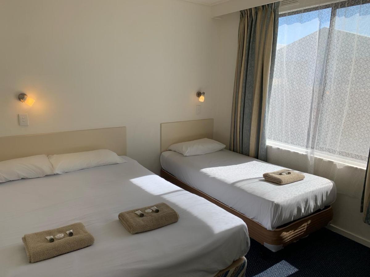 Heyfield Motel And Apartments เลคส์เอนทรานส์ ภายนอก รูปภาพ